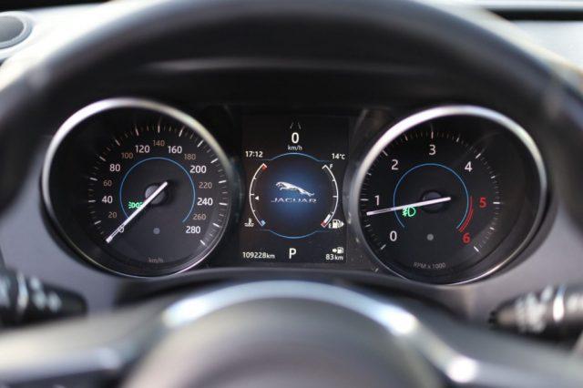 JAGUAR F-Pace 2.0 D 240 CV R-DYNAMIC
