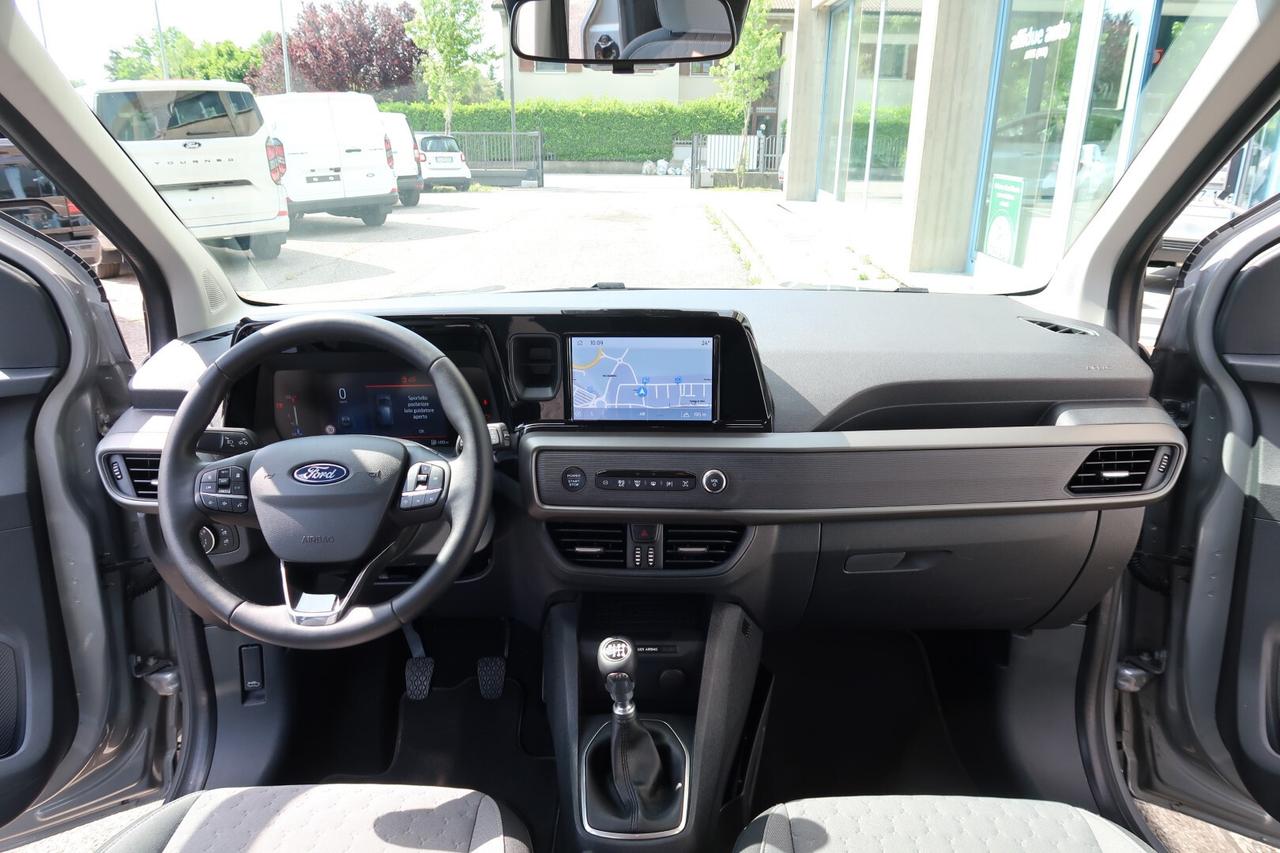 Ford Tourneo Courier 1.0 EcoBoost Titanium