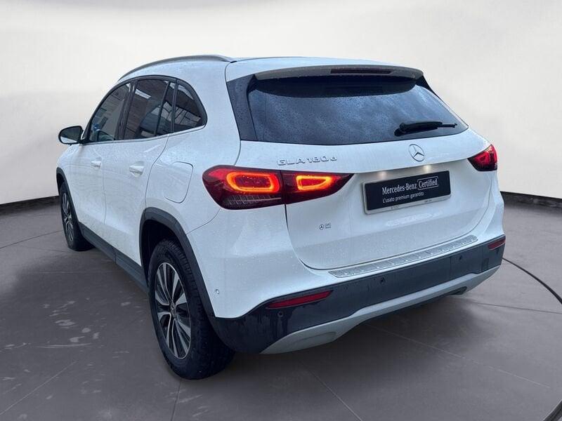 Mercedes-Benz GLA GLA-H247 2020 180 d Sport auto