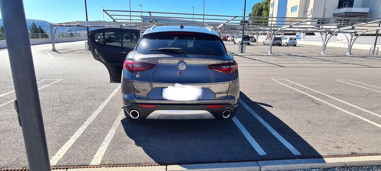 Alfa Romeo Stelvio 2.2 TurboD210CV AT8 Q4 Executive2018