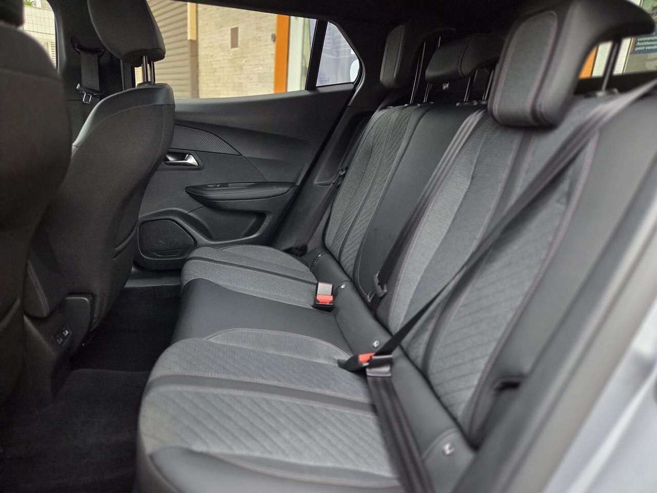 PEUGEOT 2008 PURETECH 100S&S ALLURE NAVY PACK 2024