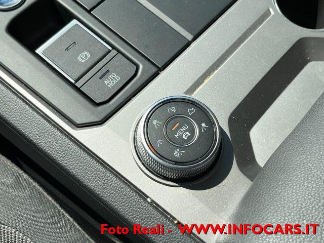 VOLKSWAGEN Touareg 3.0 V6 TDI SCR 231 cv PROMO !