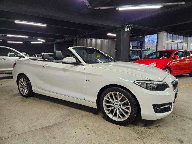 BMW 220 i Cabrio Sport