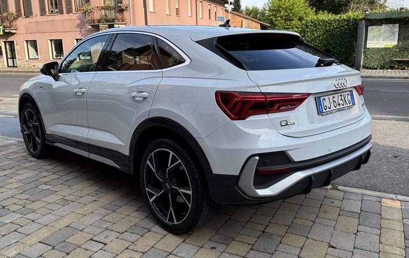 Audi Q3 Sportback 35 2.0 tdi S line edition s-tronic FULL LED-PHONE APPS-20"