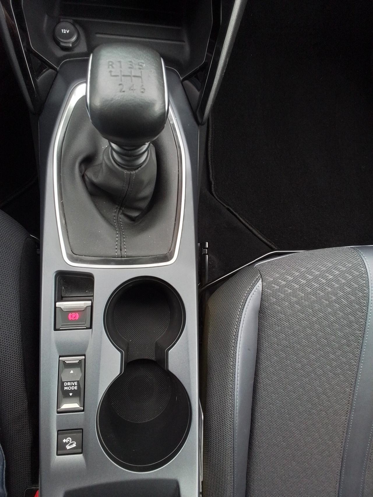 Peugeot 2008 PureTech 130 S&S Allure Navi Pack