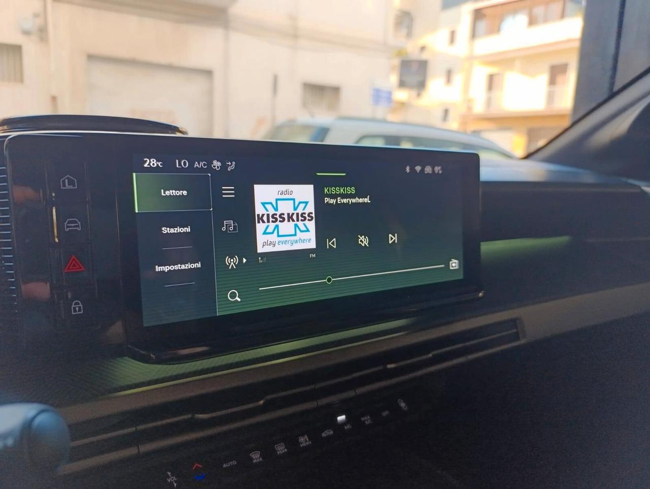 Lancia Ypsilon Hybrid e-DCT LX