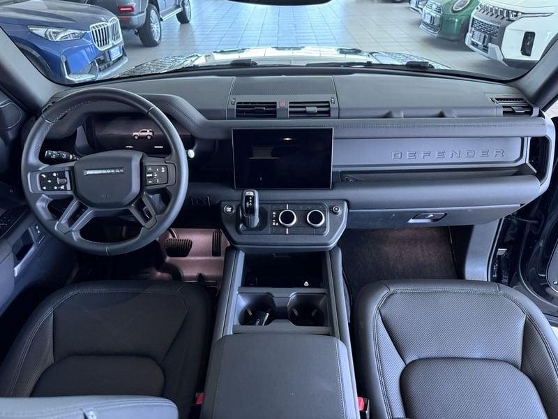 Land Rover Defender 3.0D I6 200 90 X-Dynamic SE AWD auto.