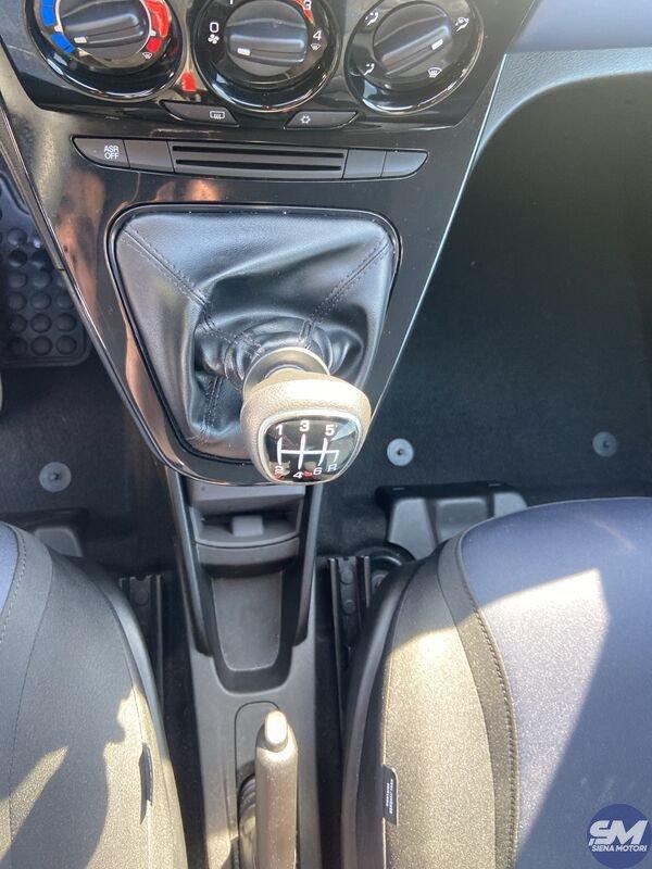 Lancia Ypsilon 1.0 FireFly 5 porte S&S Hybryd Gold