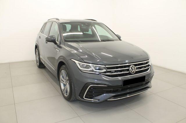 VOLKSWAGEN Tiguan 2.0 TDI 150 Cv. DSG R-Line TETTO PANORAMA