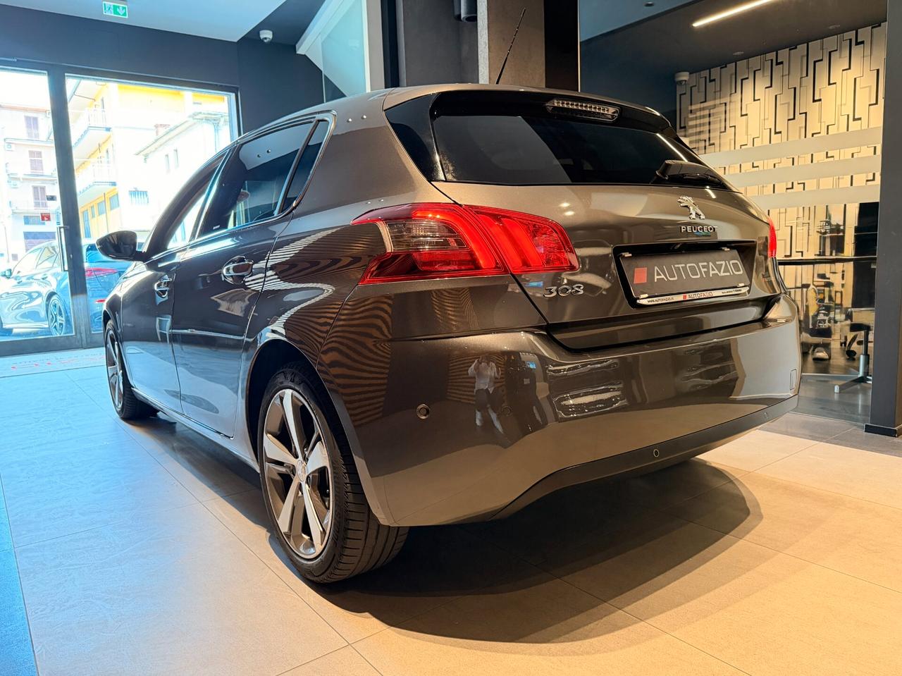 Peugeot 308 BlueHDi 130 S&S EAT8 GT