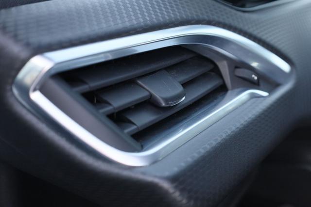 PEUGEOT 2008 BlueHDi 75 Active