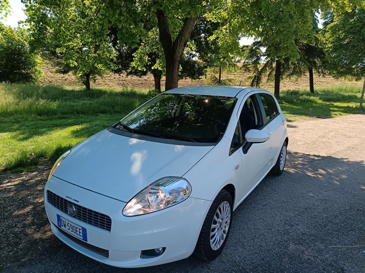 Fiat Grande Punto 1.2!GPL 5 porte Dynamic 2009 ok neo patente