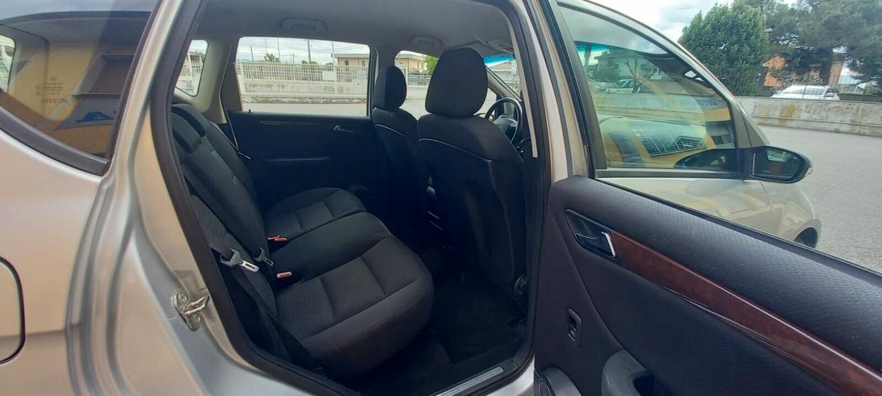 Mercedes-Benz Classe A 150 All. Elegance Benzina cc. 1.5 CV. 95 Cambio Manuale 5 Porte 5 Posti Utilizzabile anche per i Neopatentati.