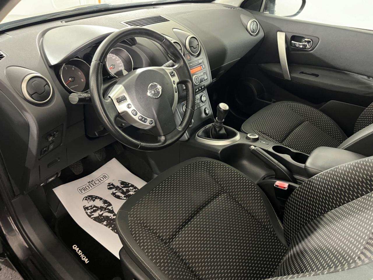 Nissan Qashqai 2.0 dCi DPF 4WD Tekna