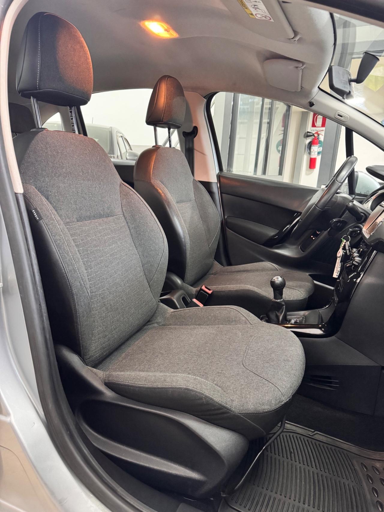 Citroen C3 1.2 82 Cv 5P. Exclusive KM 0 - 09/2016