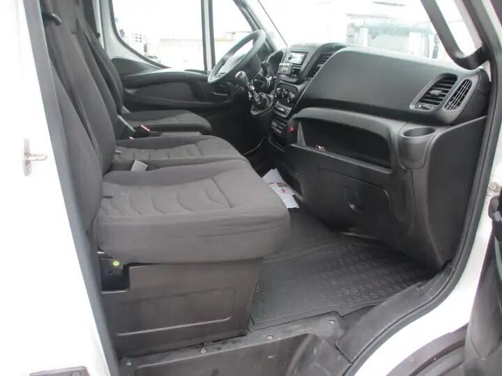 Iveco Daily 60C15 3000 150CV E5 FRIGO+PEDANA ATP FRCX 02/2027