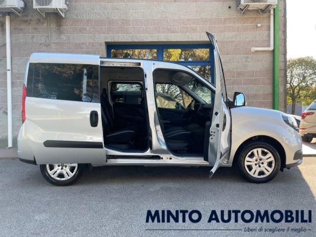 FIAT Doblo 1.6 MJT 105CV LOUNGE 5 POSTI AUTOCARRO RETROCAMERA