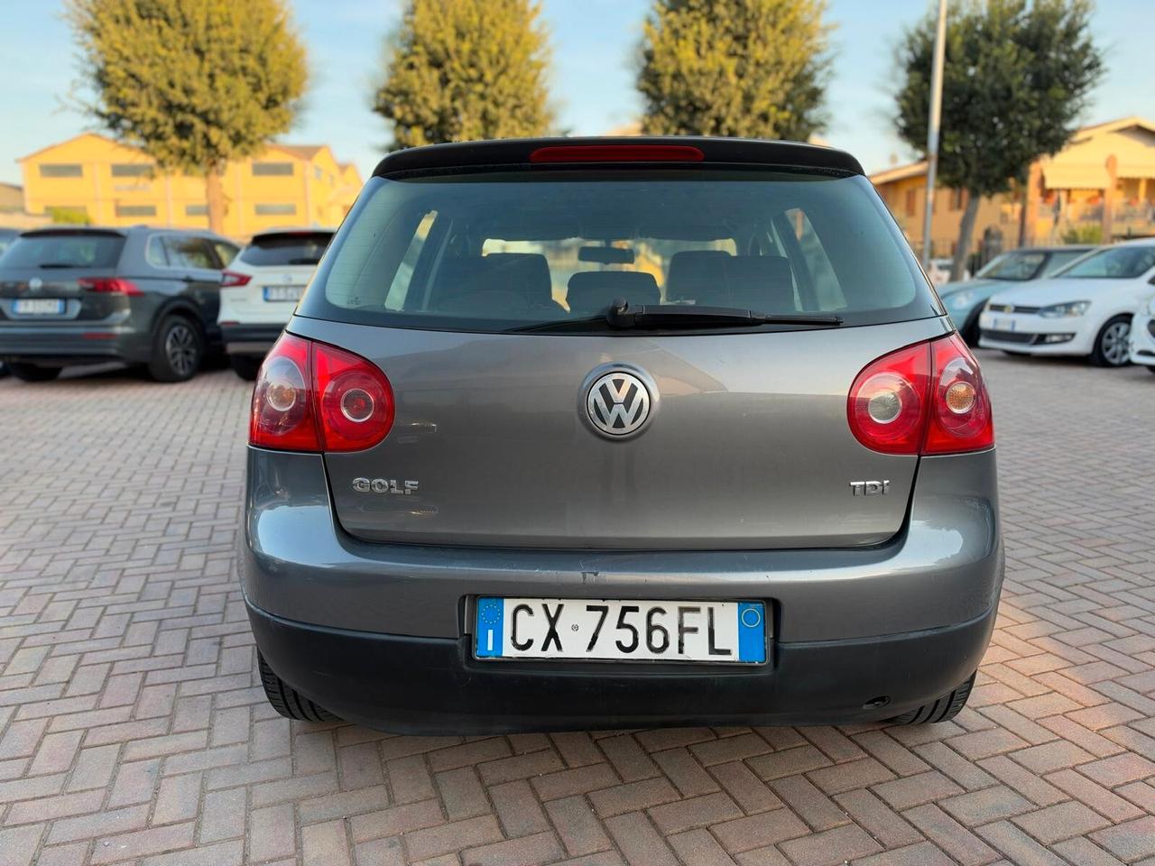 Volkswagen Golf 1.9 TDI 5p. Sportline