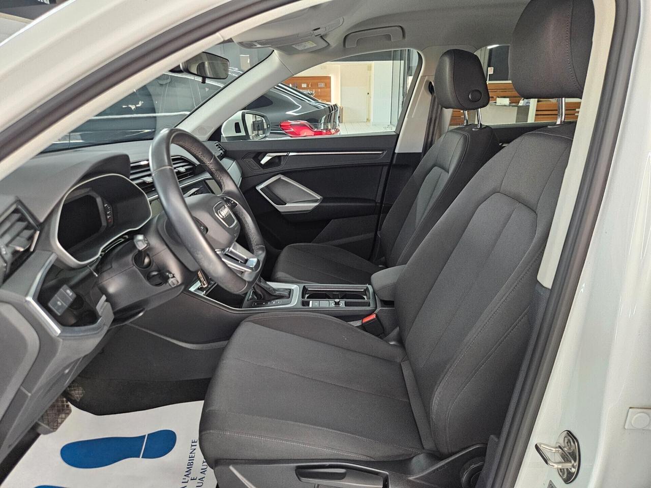 Audi Q3 35 2.0 tdi Business quattro s-tronic