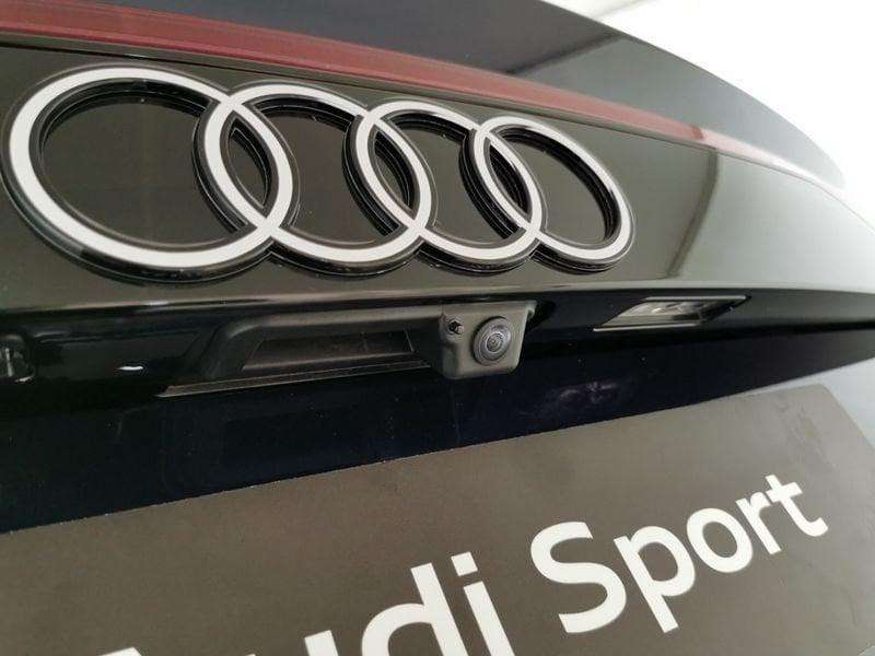 Audi Q8 RS 4.0 mhev 48V performance 640cv tiptronic