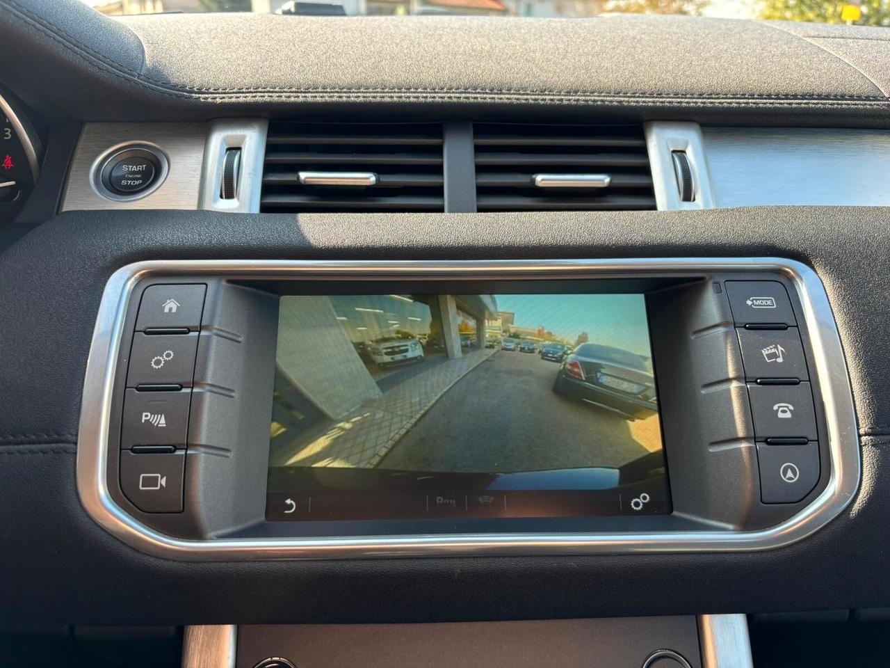 Range Rover Evoque 2.0 Diesel 4x4 Cambio Automatico con gancio traino