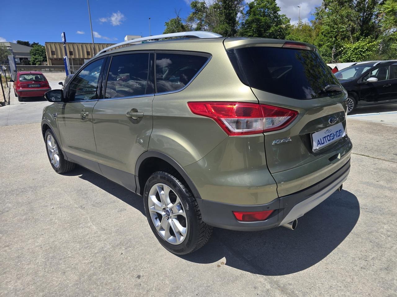 Ford Kuga 2.0 TDCI 140 CV 4WD Titanium