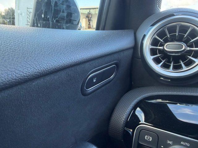 MERCEDES-BENZ A 200 d Automatic AMG Line Premium Night Edition