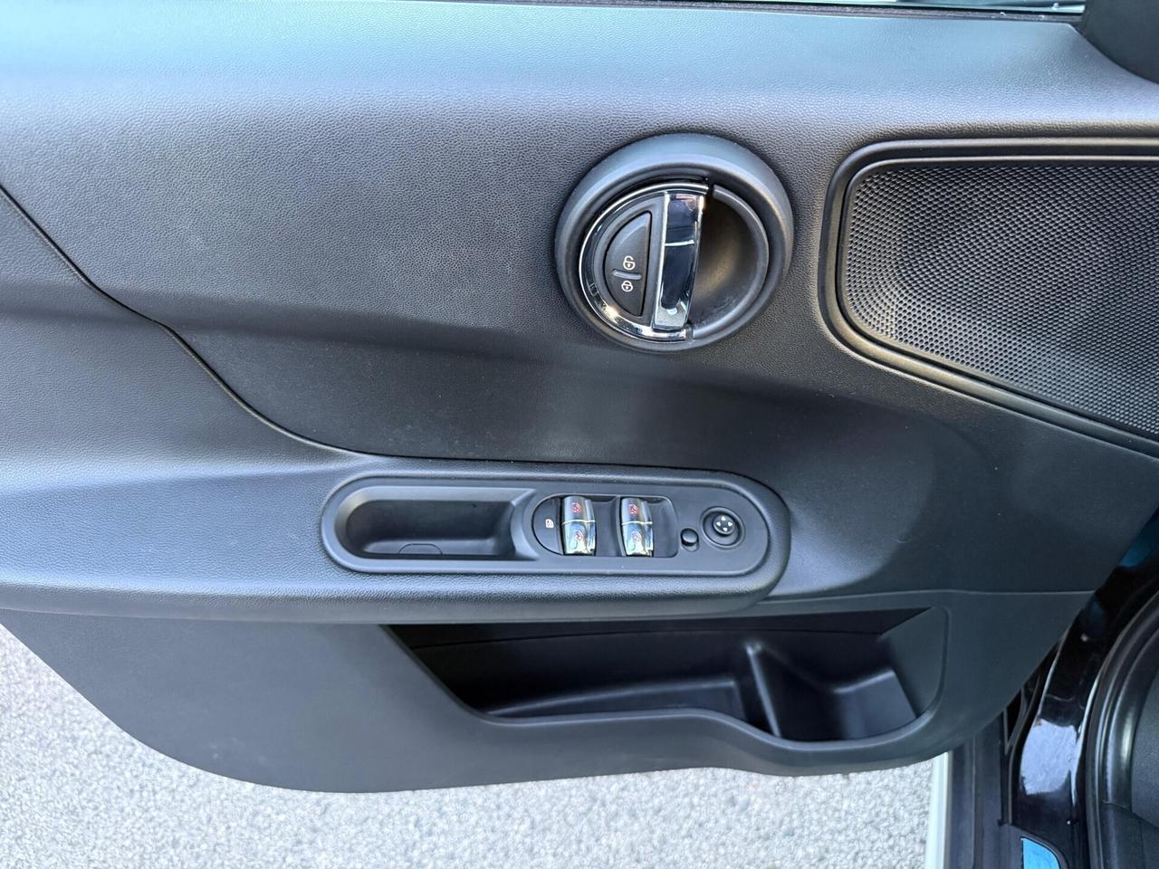 Mini Cooper 2.0 D Countryman 150 CV Business Auto.