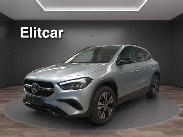 MERCEDES-BENZ GLA 200 Automatic Progressive Advanced