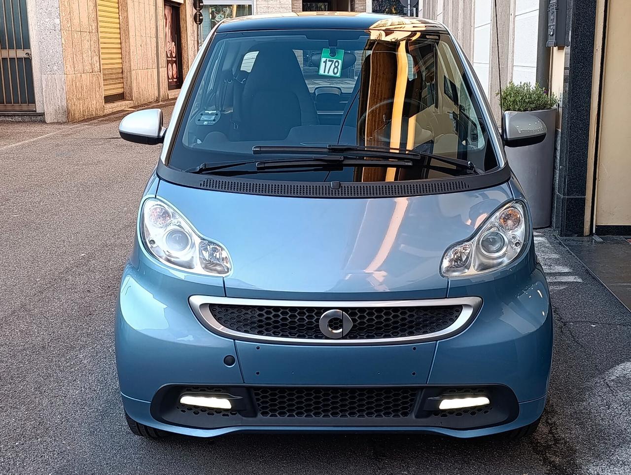 Smart ForTwo 1.0 71cv MHD coupé passion Km 68.006 certificati