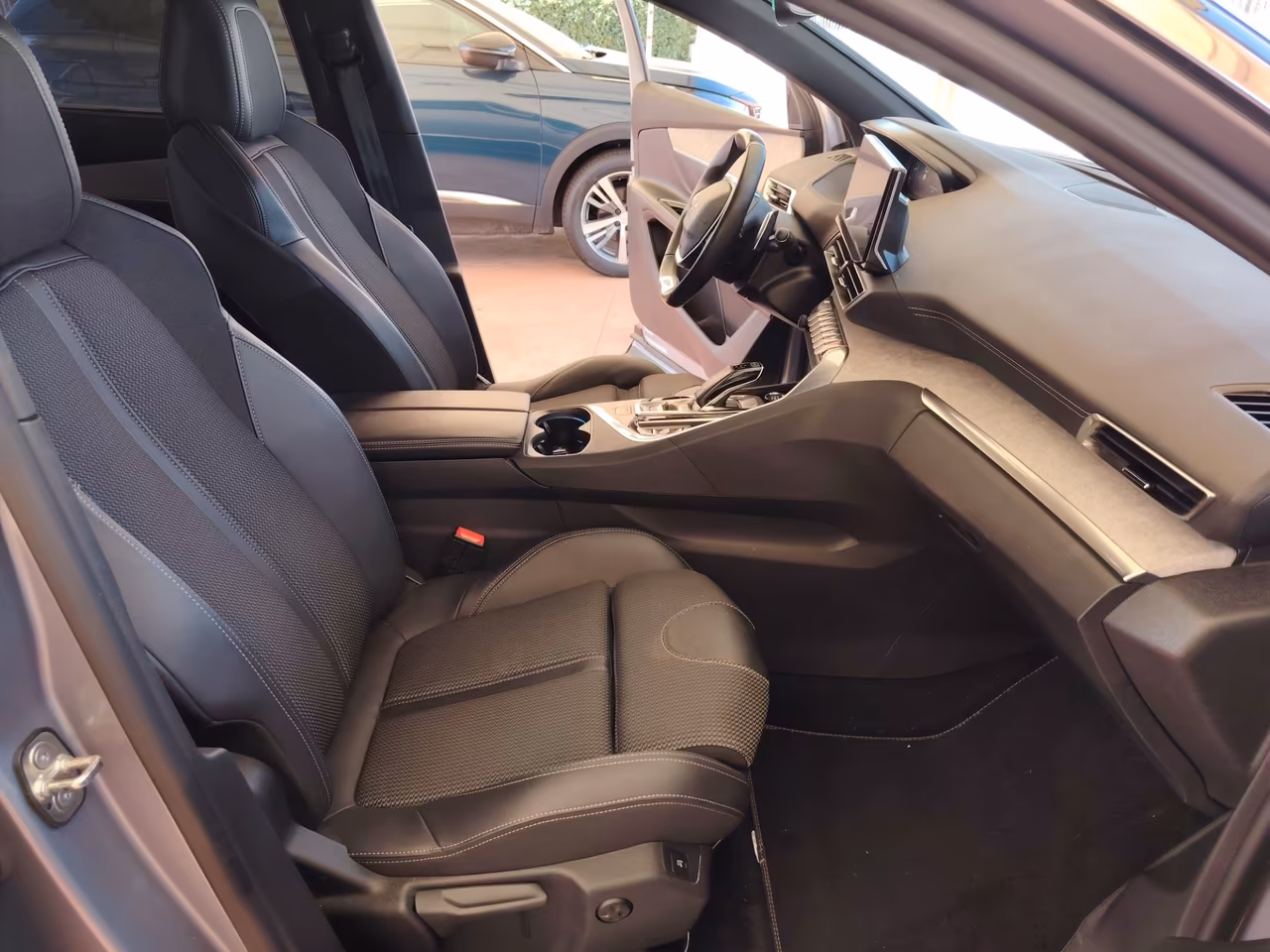 Peugeot 5008 BlueHDi 130 EAT8 GT Pack FULL 7 posti