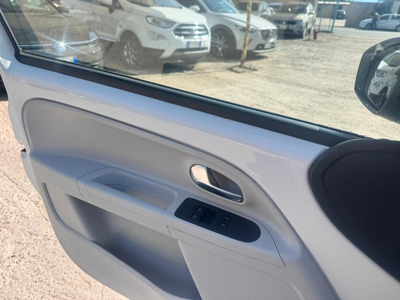 Volkswagen up! 1.0 5p. move