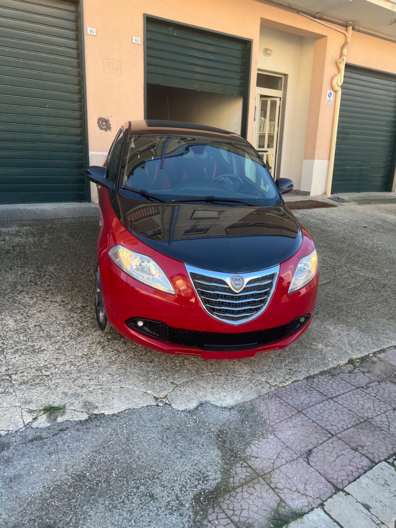 Lancia Ypsilon 1.3 MJT 16V 95 CV 5 porte S&S Silver