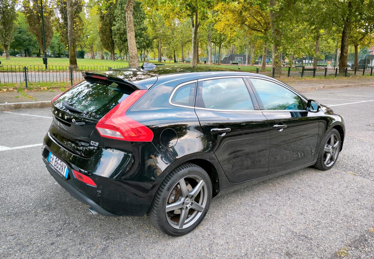 Volvo V40 D3 Geartronic Momentum con Cambio automatico