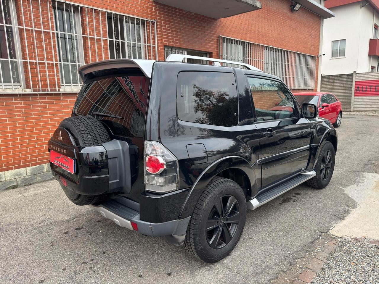 Mitsubishi Pajero 3.2 DI-D 16V 3p. Intense