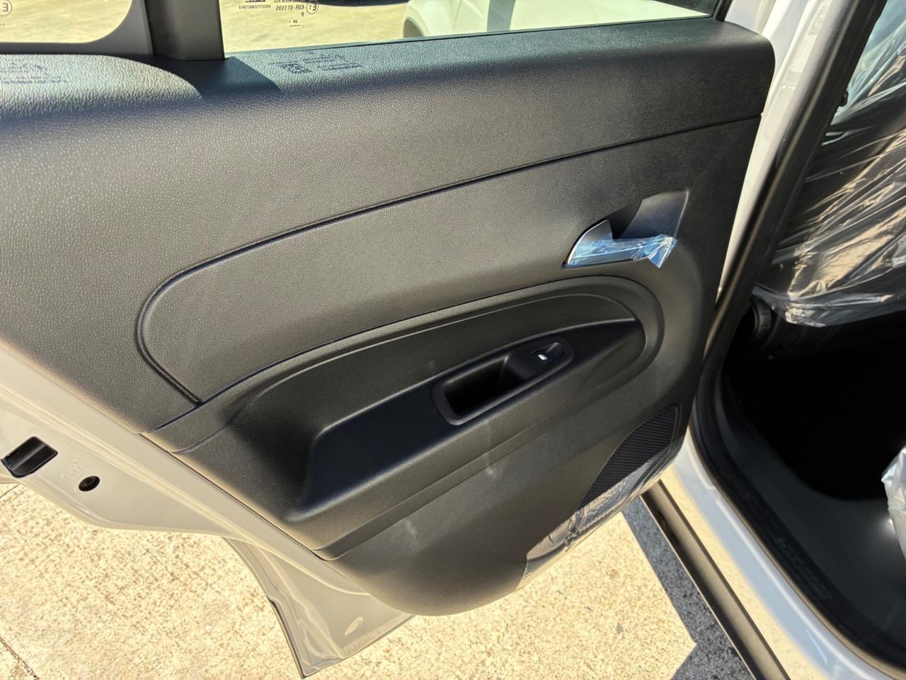 Jeep Avenger 1.2 Turbo 110 CV MHEV Summit bicolor