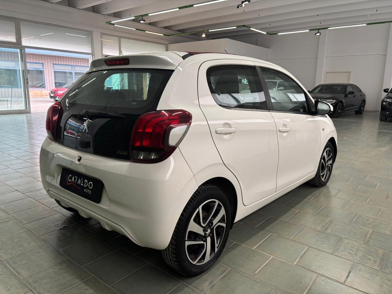 Peugeot 108 VTi 68 5 porte Allure