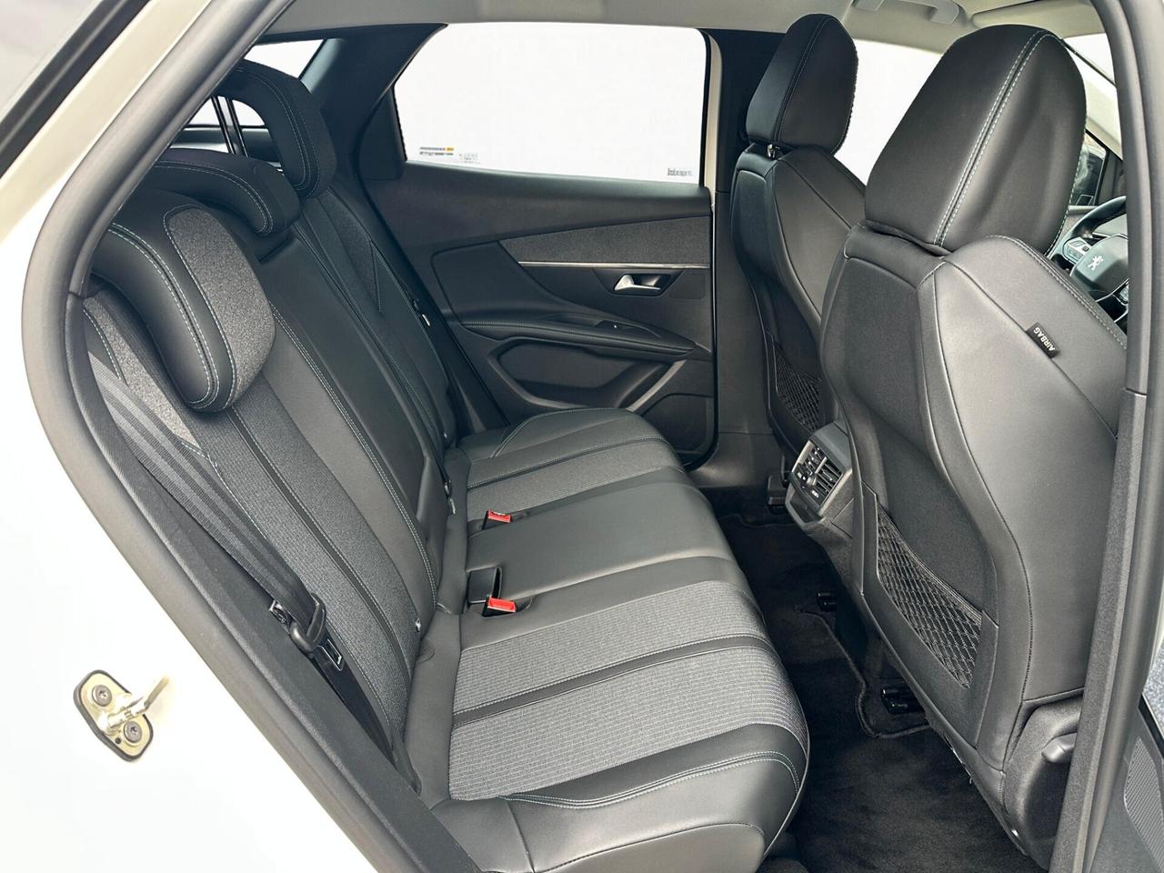 Peugeot 3008 BlueHDi 130 S&S Allure Pack
