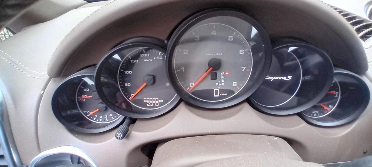 Porsche Cayenne 4.8 S