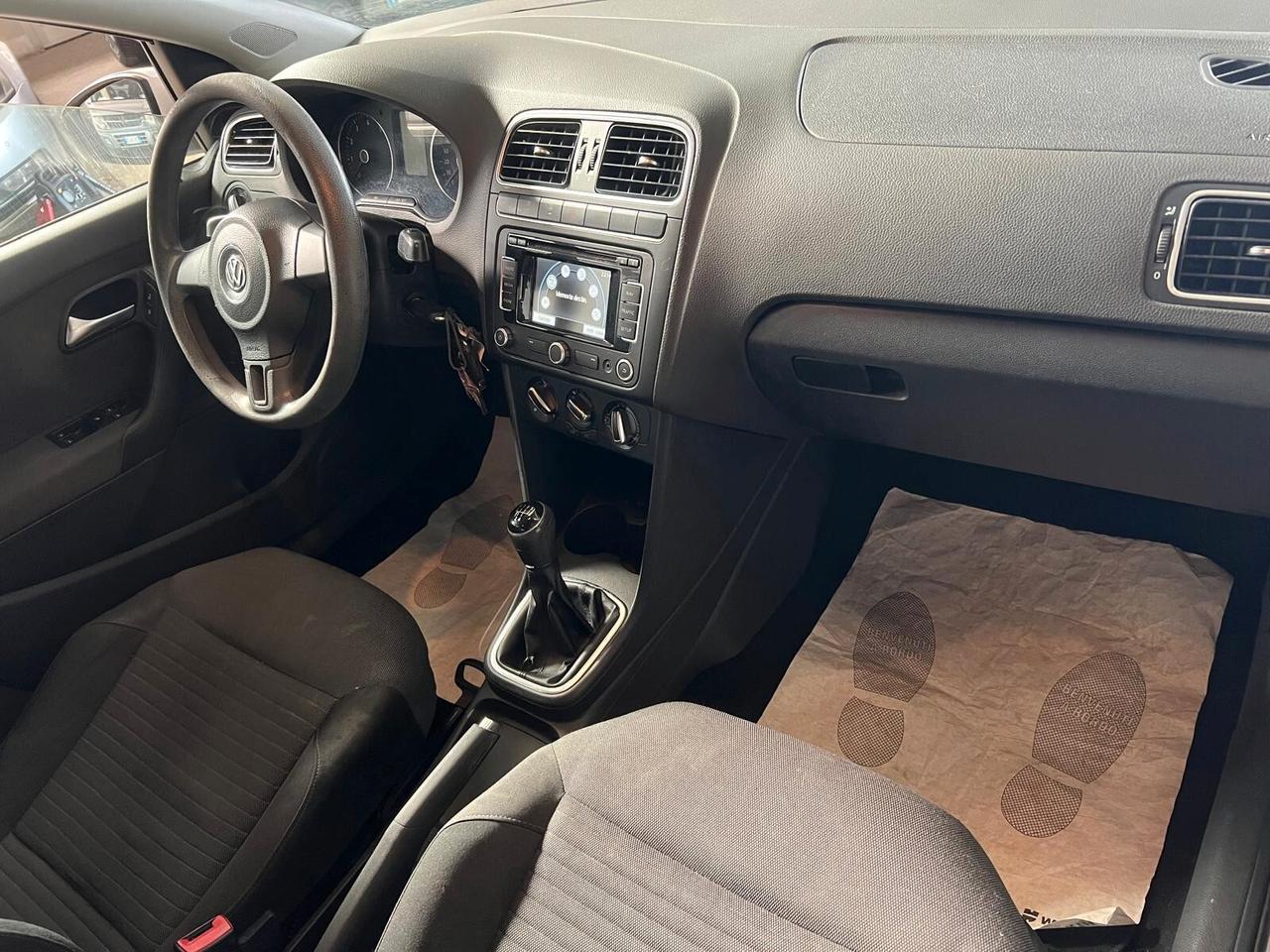 Volkswagen Polo 1.2 70 CV . Comfortline-2013-NEOP.