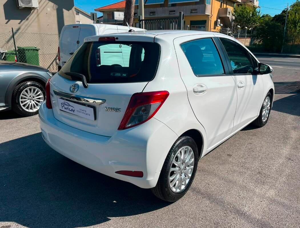 Toyota Yaris 1.4 d-4d Lounge s CL 5p