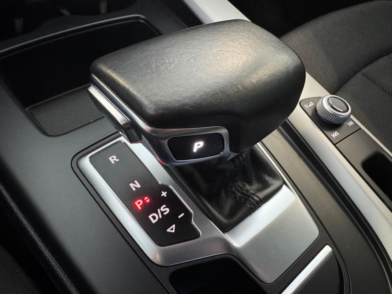 Audi A4 Avant 30 2.0 tdi mhev Business Advanced 136cv s-tronic