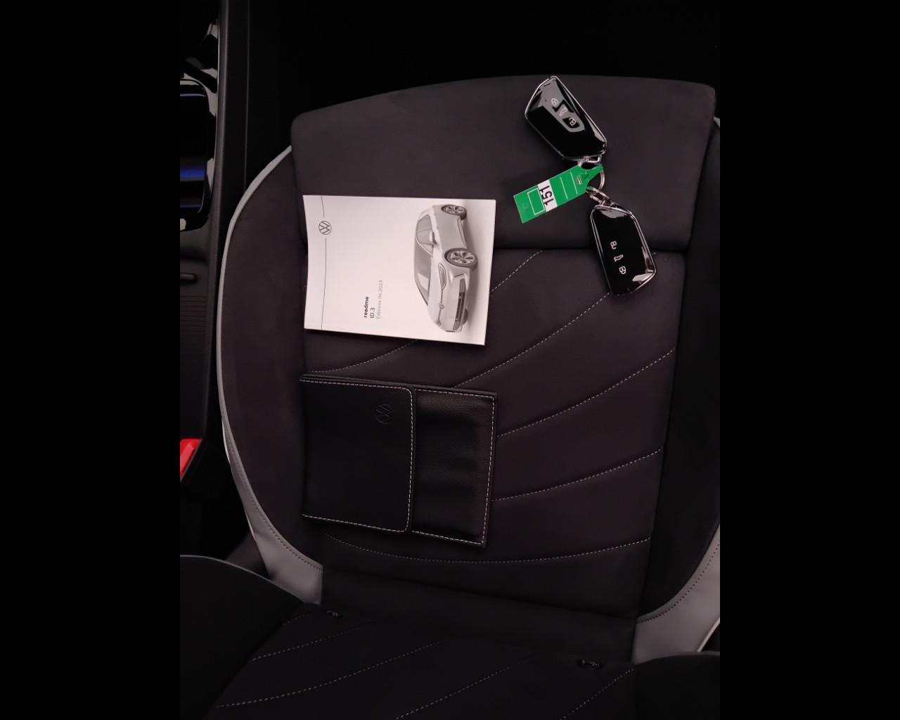 VOLKSWAGEN ID.3 2023 - ID.3 77 kWh Tour 204cv