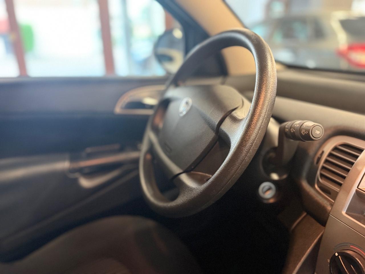 Lancia Ypsilon 1.2 69 CV Platinum
