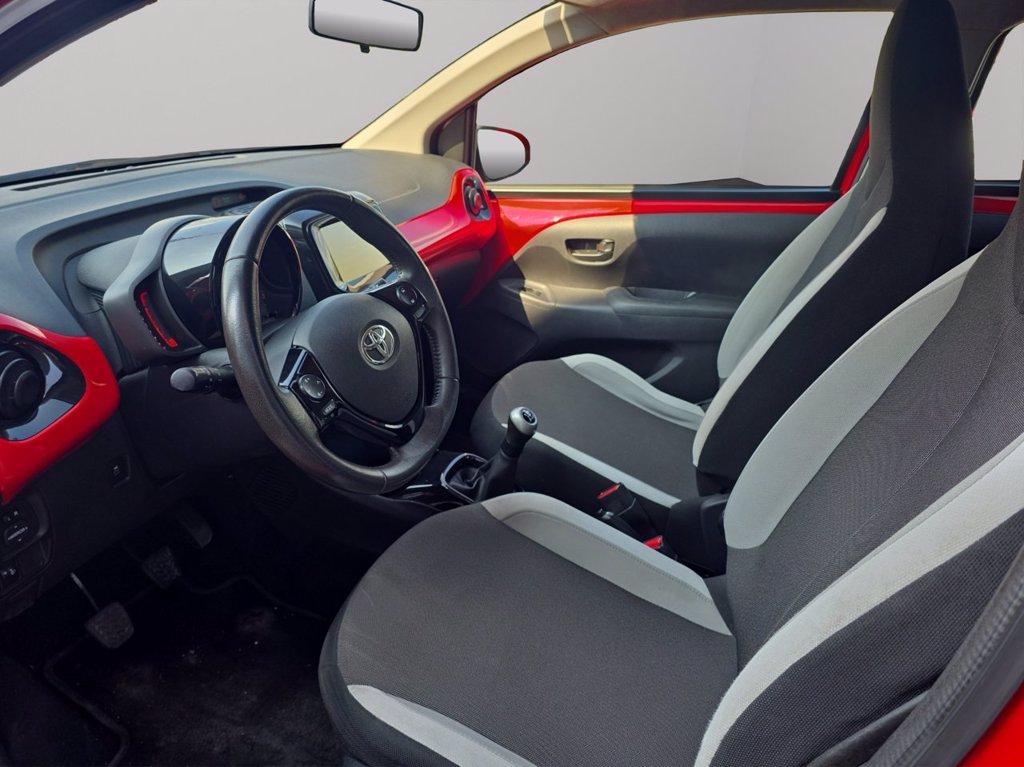 TOYOTA Aygo 5p 1.0 x-play del 2015
