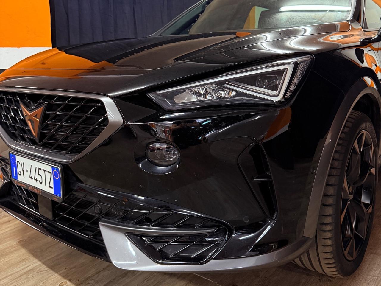 MAGNIFICA CUPRA FORMENTOR HYBRID PLUG-IN CON SOLI 36.512 KM