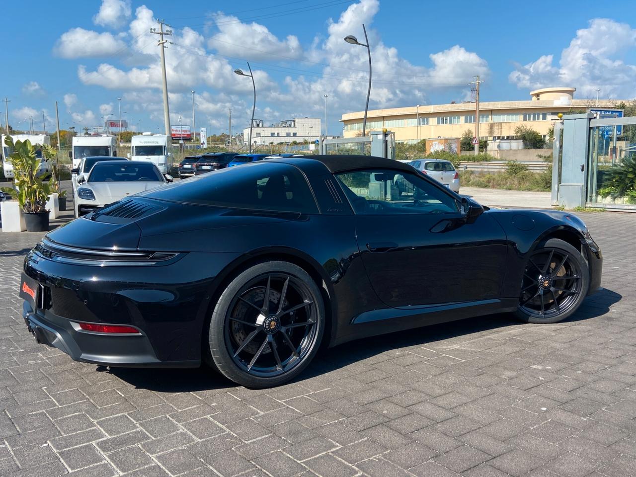 Porsche 911 992.2 Targa 4 GTS KM 0