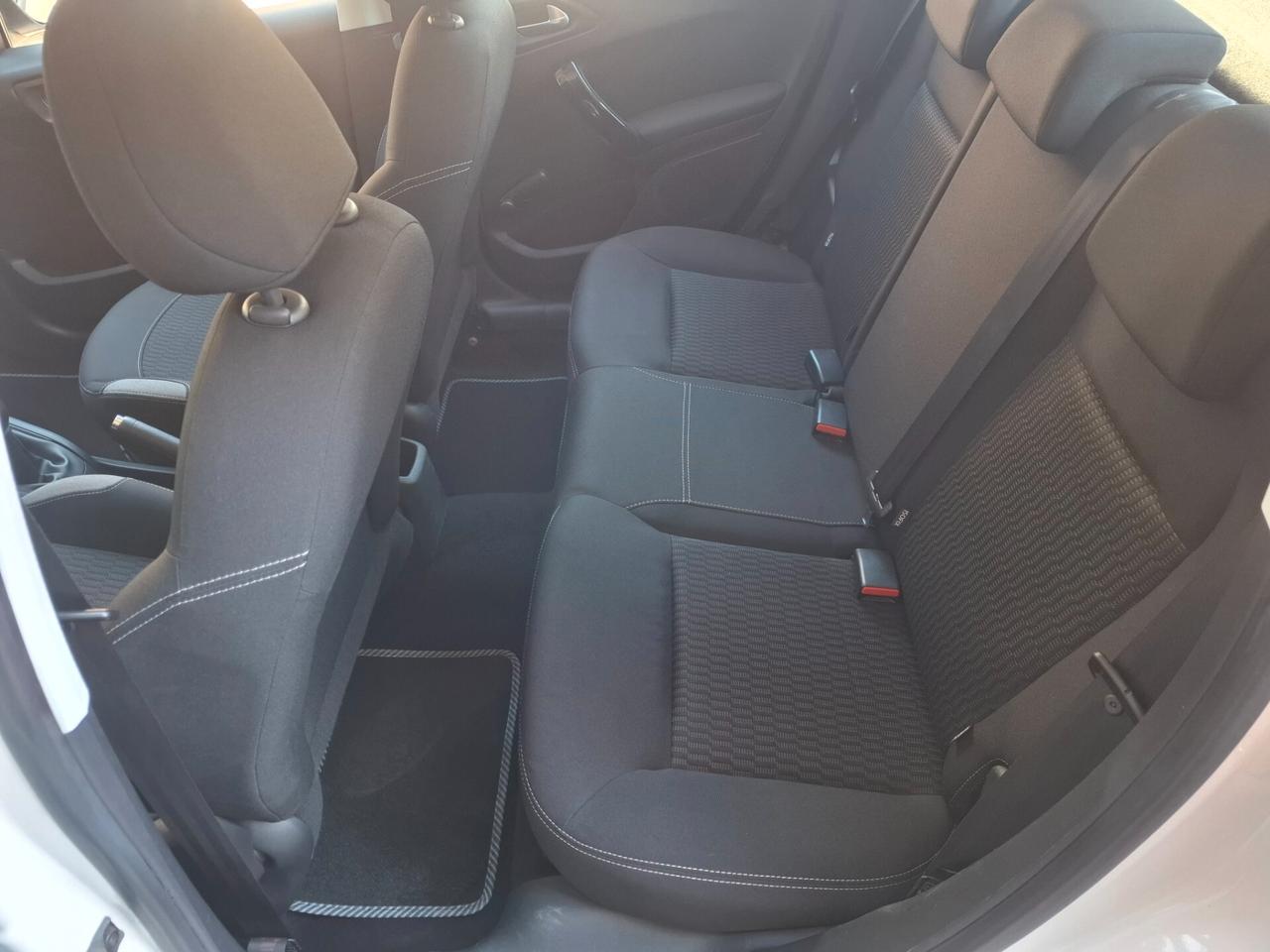 Peugeot 208 PureTech 82 5 porte Allure