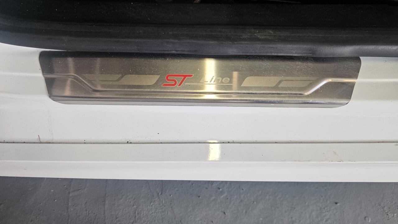 Ford Fiesta 1.0 Ecoboost 95 CV 5 porte ST-Line