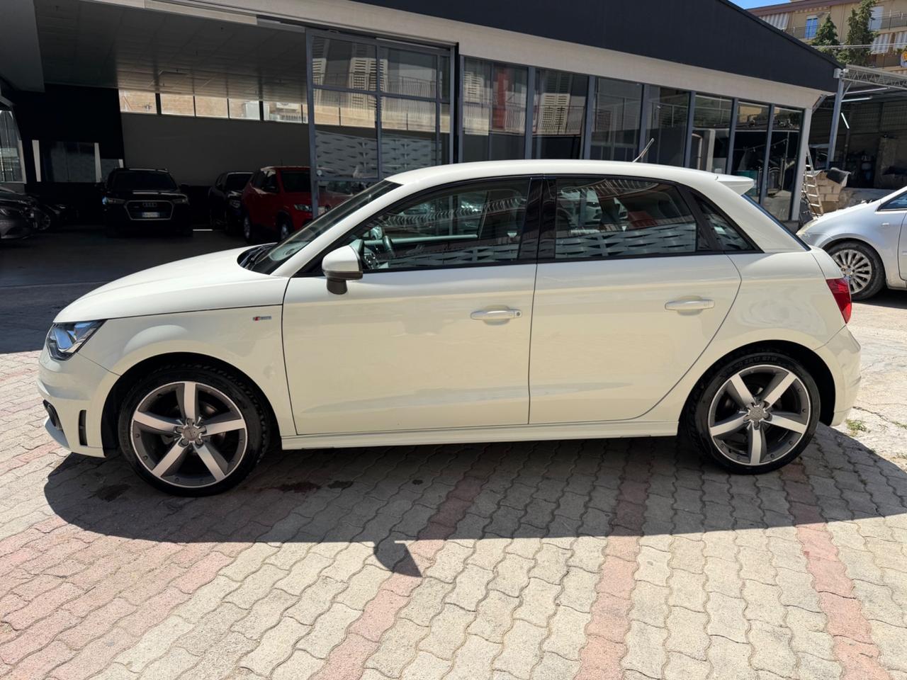 Audi A1 SPB 1.6 TDI S line edition LED 2013